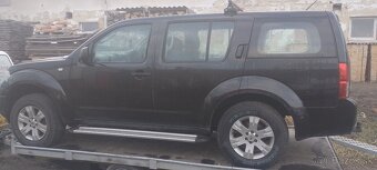 ND Nissan Pathfider rozpredám celé auto - 2