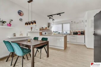 REB.sk Predaj 4 izbový dom.100 m2, pozemok 208 m2, Štúrova u - 2
