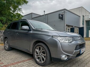 Mitsubishi Outlander 2.2 DI-D Intense A/T - 2