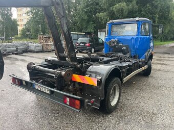 Avia d75 hakovy nosič kontajnerov - 2