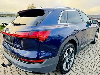 Audi E-Tron Quattro 50 230kw MATRIX/ŤAŽNÉ/KAMERA - 2