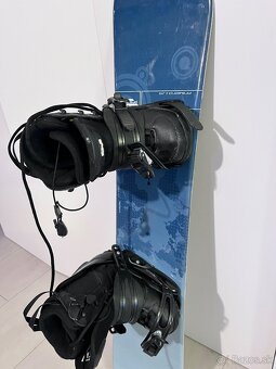 Predam detsky snowboard s viazaním a topánkami - 2