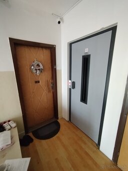 ZNÍŽENÁ CENA– 3 izb. byt, Na karasiny, Prievidza, podiel 1/4 - 2