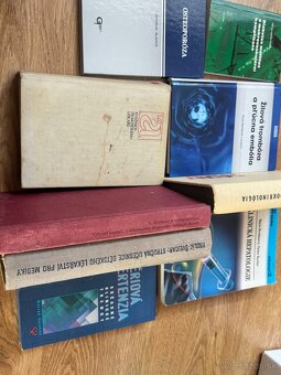 Lekárske knihy ,endokrinológia,interná ….. - 2