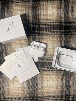 Apple AirPods Pro 3. generácie (2025) - 2