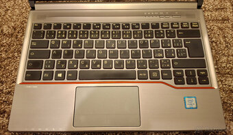Fujitsu LifeBook E736 + taska a mys - 2