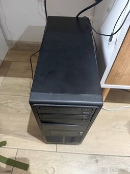 PC, predávam hneď ako komplet - 2