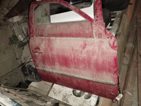 Dvere na viacero áut v texte - 2