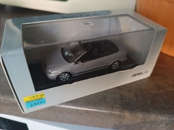 1:43 Opel Astra Cabrio Minichamps - 2