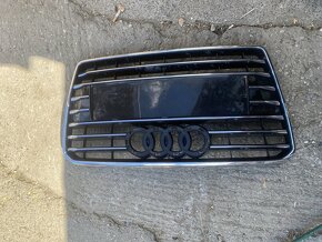 Audi maska - 2