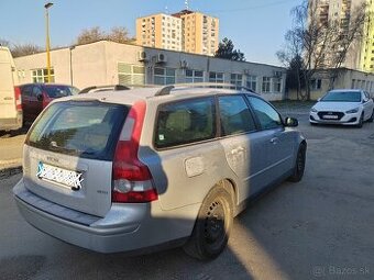 Volvo V50 2.0 100kw M6 - Možné splátky od 19.90 € - 2