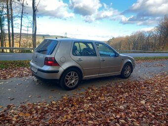 Golf 4 - 2
