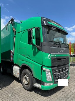 ťahač VOLVO - 2