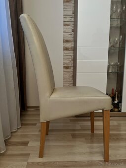 Biele stoličky - 2