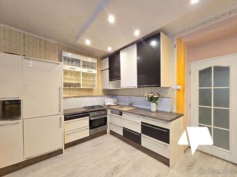 REZERVOVANÝ- Predaj 3-izbový byt Nitra centrum- priamo na pe - 2
