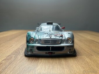 Mercedes-Benz CLK GTR 1:18 Maisto - 2