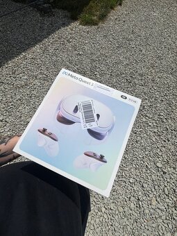 META QUEST 3 (512GB) + kiwi boost strap - 2