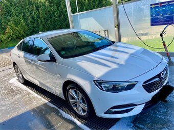 Opel Insignia Grand Sport - 2