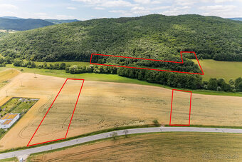 Šesť veľkých pozemkov na predaj - 2