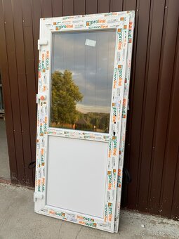 Vchodové plastové dvere - 2