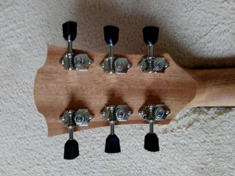 Predam akusticku gitaru LAG T70 DC. - 2