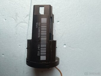 Vypínač prepínač svetiel - 2