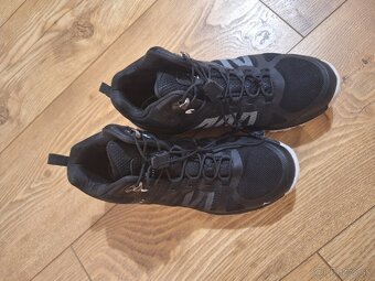 Chlapčenská turistická obuv - 2