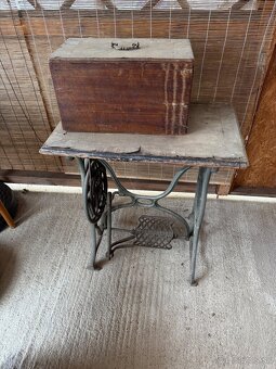 Pradám SINGER šiaci stroj - 2