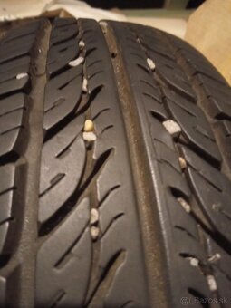 Predám pneumatiky 155/70 R13 - 2