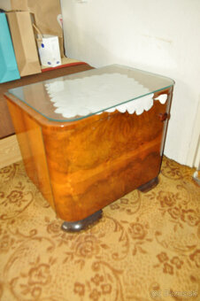 Skrine, nočné stolíky - 2