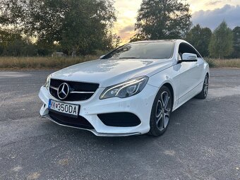 Mercedes-Benz E 200 Coupé - 2