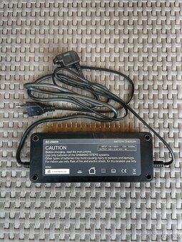 Nabíjačka Shimano EC-E6000 pre elektrobicykle - 2