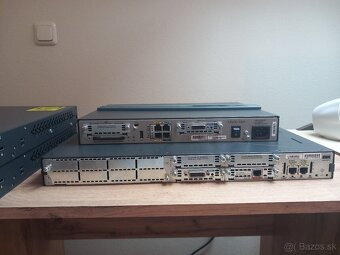 Cisco LAB, Catalyst 3750 48 10/100 PoE + 4 SFP, Cisco C2811 - 2