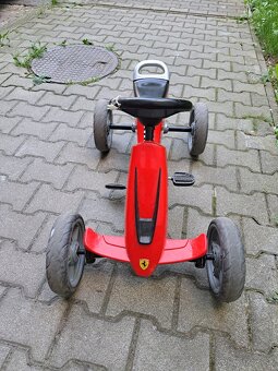 Slapacia motokara ferrari - 2