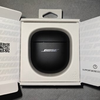 BOSE QuietComfort Ultra Earbuds – ako nové
- 2