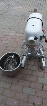 Kuchynský robot - 2