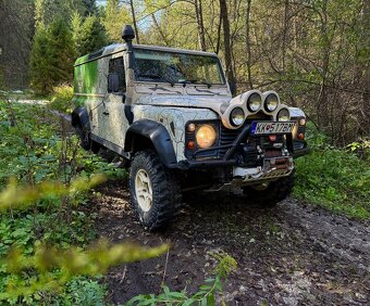 Land Rover Discovery 2.5 Td5 (2003), 90 kW, offroad špecial - 2