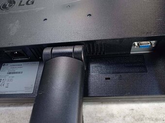 Predám LCD monitor LG Flatron W1934S - 2