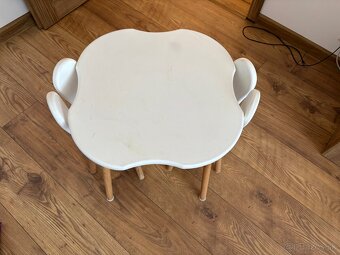 Detsky stolik so stolickami - 2