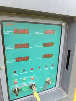 Kompresor na vrtanie studní Cummins, 300 MH, TOP ako nová - 2