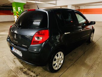 Renault Clio - 2