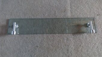 sklenená polica do kúpelne - 2