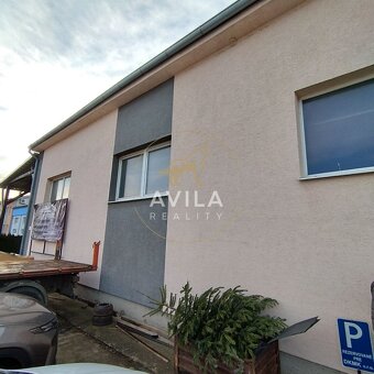 PREDAJ: SKLADOVÝ, VÝROBNO-PREVÁDZKOVÝ AREÁL - 2