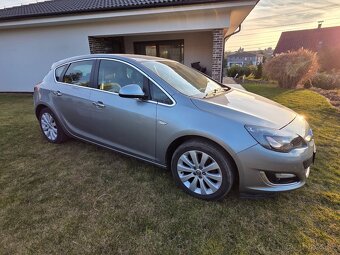 Astra J 1.4 benzín,  112000km - 2