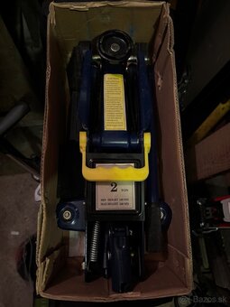Zdvihak na osobne auto - 2