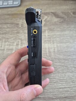 Zoom H1 Essential Prenosný rekordér + statív, puzdro - 2