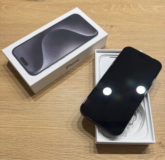 Apple iPhone 15 Pro 256GB Black Titanium - 2