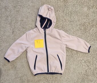 Darujem dievčenské oblečenie veľkosti prevažne 98-104 3-4 r. - 2