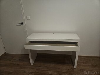 Toaletný stolík z IKEA - 2