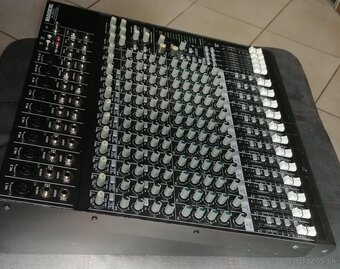 Mackie 1642-VZL PRO - 2